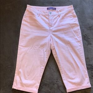 Gloria Vanderbilt 10